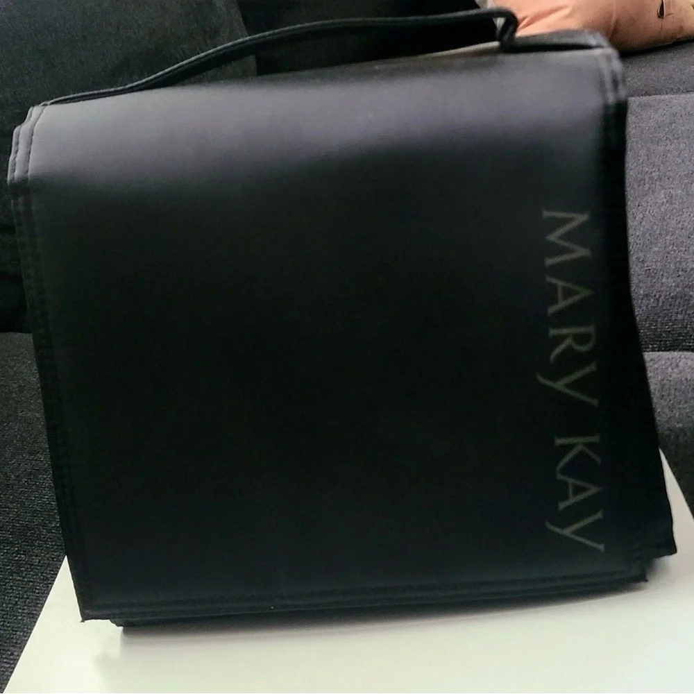 New Mary Kay Travel Roll-up bag